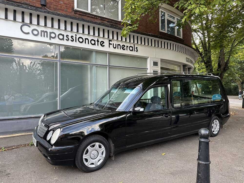 Services Image Funeral car